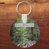 セコイアとウッドブリッジ |レッドウッド国立公園 キーホルダー (正面)