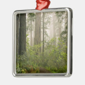 セコイアの間に咲くシャクナゲ メタルオーナメント (左)