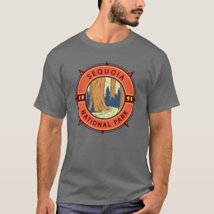 セコイアナショナルパークイラストレーションレトロコンパス Tシャツ