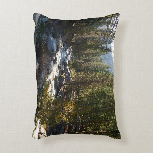 セコイア国立公園のカウェー川 アクセントクッション (正面(垂直))