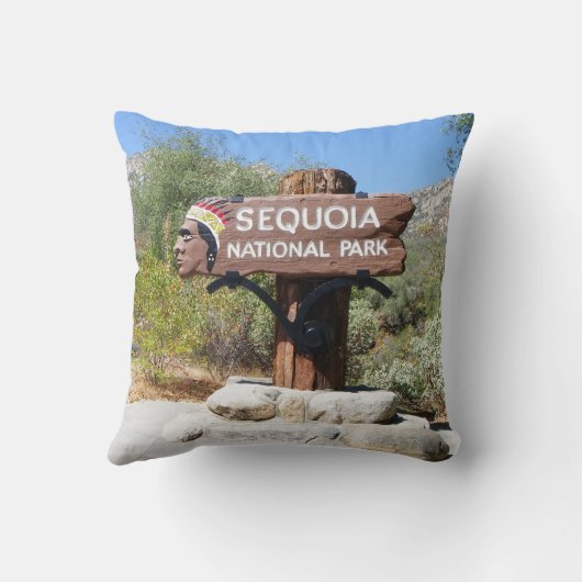 セコイア国立公園の印の枕! クッション (裏面)