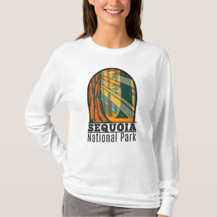 セコイア国立公園ジャイアントセコイア木Tシャツ Tシャツ