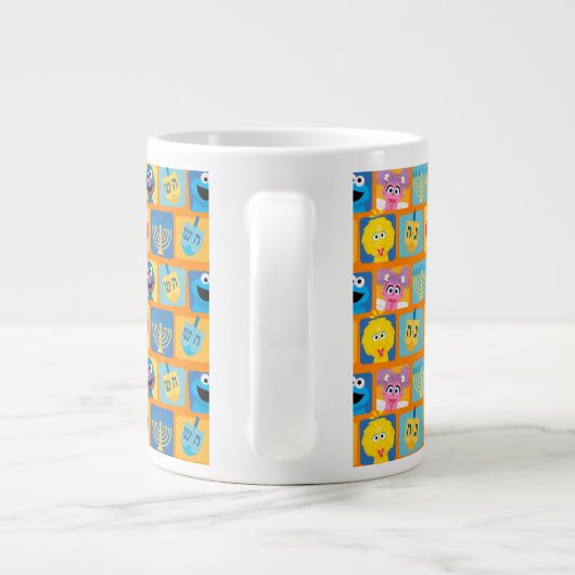 セサミストリートハヌカー模様 ジャンボコーヒーマグカップ (裏面)