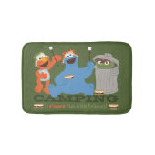 セサミストリート |キャンプは友達と一緒におもしろいを楽しむ バスマット (正面)