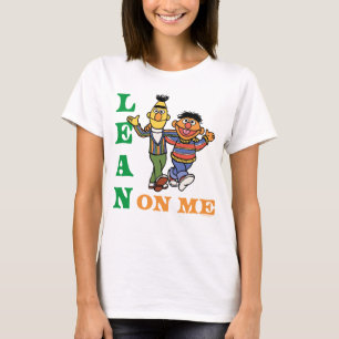 セサミストリート   Bert & Ernie Lean on Me Tシャツ