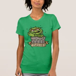 セサミストリート | Oscar the Grouch Trashed Tシャツ