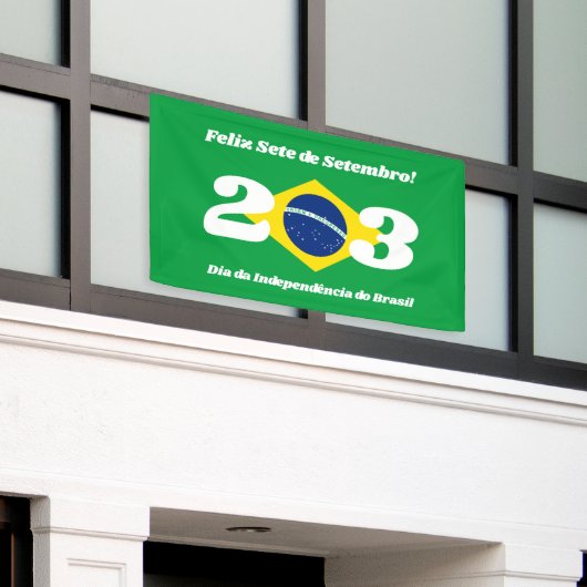 セテデセテンブロ独立記念日ブラジル国旗 横断幕 (ビルの外側)