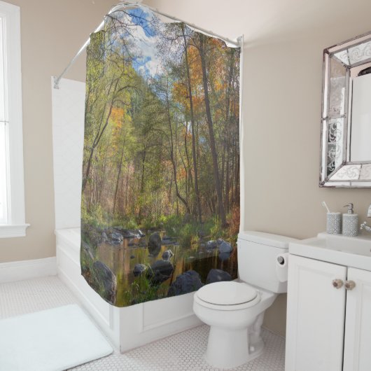 セドナアリゾナが別の日を流す シャワーカーテン (インサイチュ)