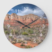 セドナアリゾナの赤い石の景色 ラージ壁時計 (正面)