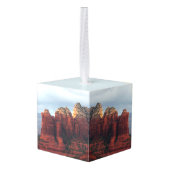 セドナ・アリゾナの曇りポットロック キューブオーナメント (裏面アングル)