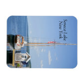 セネカ湖にドッキングした帆船 マグネット (横)