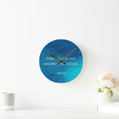 セネカ: 前を見据え、過去に躓くな ラウンド壁時計 (ホーム)