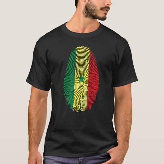セネガル国旗の指紋私のDnaにセネ用 Tシャツ (正面)