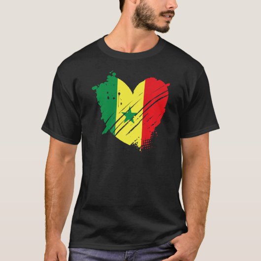 セネガル国旗セネガルが大好き私のDNAギフトの中に Tシャツ (正面)