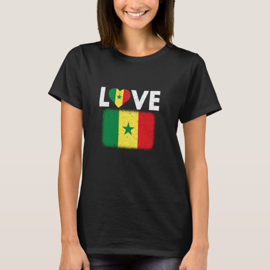 セネガル国旗動揺してを掲げたラブセネガル Tシャツ (正面)
