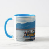 セノウルティマエスペランザ湾のツアーボート マグカップ (左)