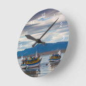 セノウルティマエスペランザ湾のツアーボート ラウンド壁時計 (傾斜)