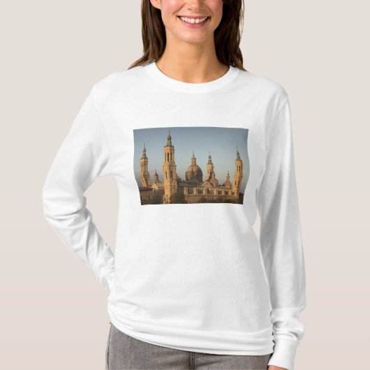セノラ·デ·ピラル Tシャツ (正面)