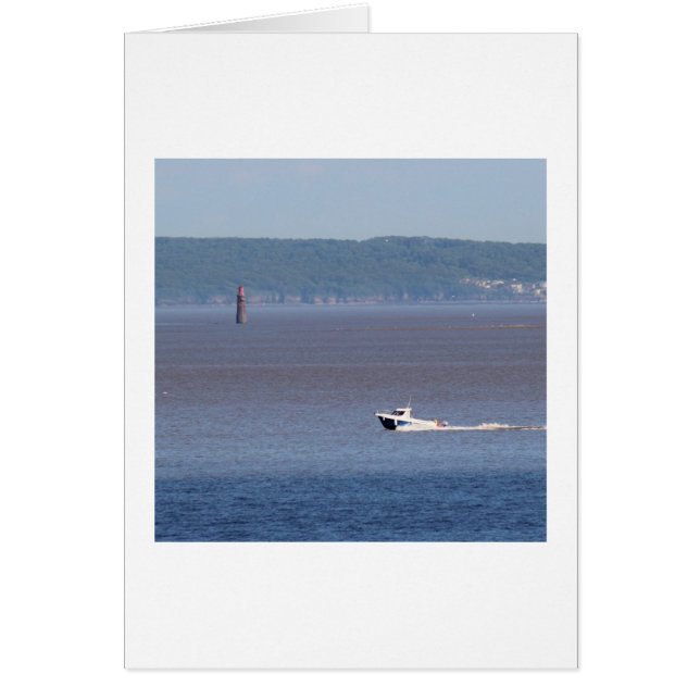 セバーン河口上のモーターボート (正面)