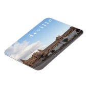 セビリアのスペイン広場。 マグネット (左側)