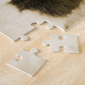 セピアに赤いバラがついた美しいタキシード猫 ジグソーパズル (側面)