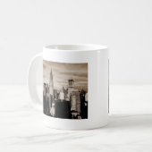 セピアニューヨークシティインクスケッチ コーヒーマグカップ (正面左)