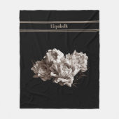 セピアパーソナライズされた牡丹黒中サイズ フリースブランケット (正面)