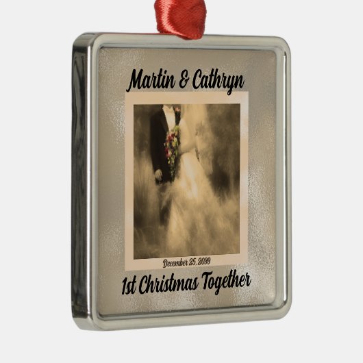 セピア新郎新婦と新郎新婦と一緒に1stクリスマス メタルオーナメント (右)