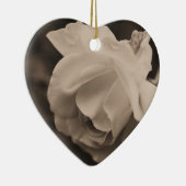 セピア色のバラのつぼみの花のオーナメント セラミックオーナメント (右)