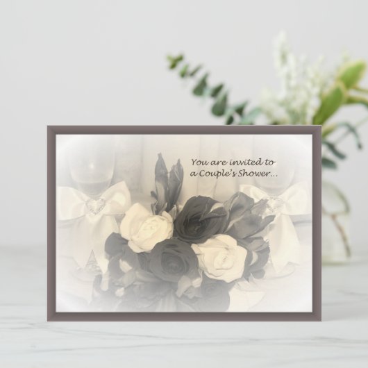 セピア色Winglassesおよび花のカップルの招待状 招待状 (スタンド正面)