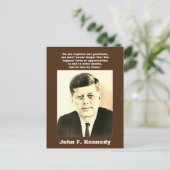 セピアJFKジョンF.ケネディ引用文 やる気を起こさせる ポストカード (スタンド正面)