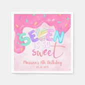 セブンはとても甘いピンクのつや消しマシュマロ スタンダードカクテルナプキン (正面)