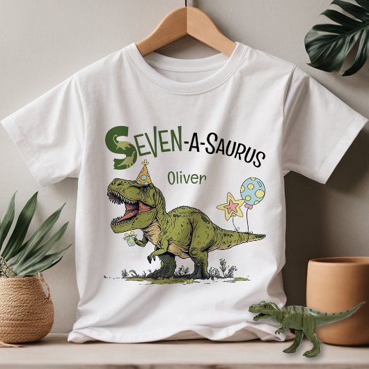 セブン・ア・サウルス 恐竜 名前入り 7歳の誕生日 Tシャツ