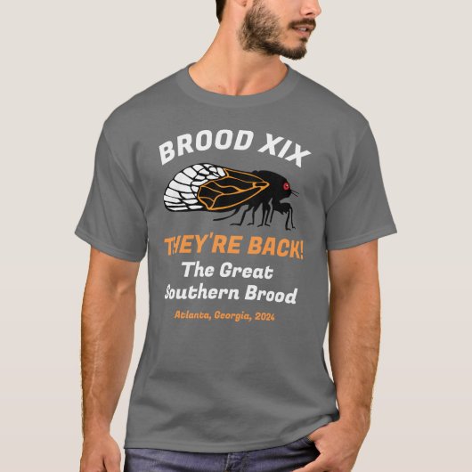 セミの出現それらが完全にカスタマイズ可能に戻る Tシャツ (正面)