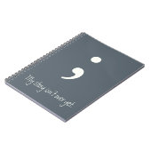 セミコロン/私の話はまだ終わらない； ノートブック (左側)