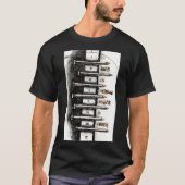 セメントのネイルを運転し続けて下さい Tシャツ (正面)