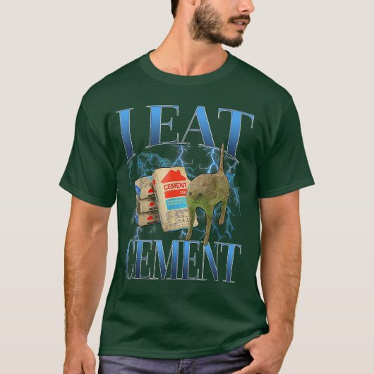 セメントを食べる呪われた猫 楽しい 珍しいネタの Meme Tシャツ (正面)