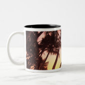 セラト·ボレン·イリアピ島レウリンビレッジ ツートーンマグカップ (左)