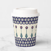 セラミックのポリッシュ伝統的デザイン。 紙コップ (左)