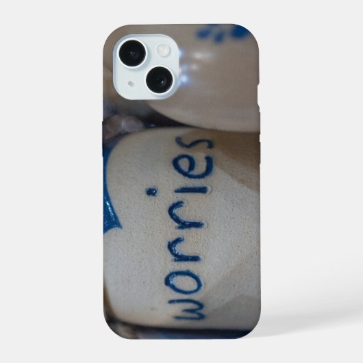 セラミックソラス - 手作りの心配事入れの壺 iPhone 15ケース (裏面)