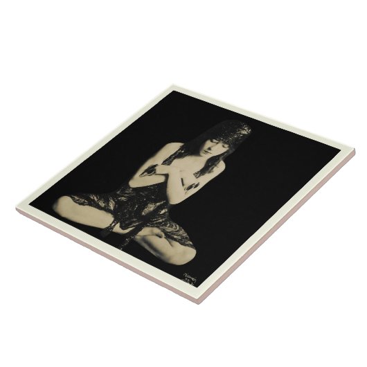 セラミックタイルとヴィンテージダンサー タイル (側面)