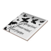 セラミックタイル上の白黒ディスプレイ タイル (側面)