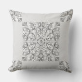 セラミックレースグレー クッション (正面)