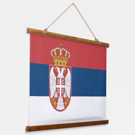 セルビア国旗を掲げたウォールタペストリー 吊り下げ型タペストリー (傾斜あり)