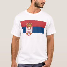 セルビア国旗を掲げたTシャツ