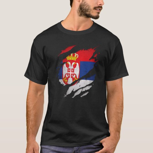 セルビア誇りを持った人引き裂かれたセルビア国旗 Tシャツ (正面)
