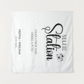 セルフィー結婚ステーションのモダン背景 タペストリー (正面(横))