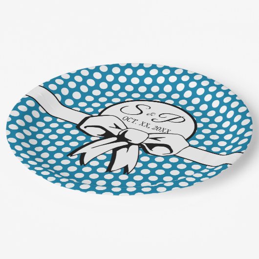 セルリアンブルー水玉模様ホワイトボウパーソナライズされた ペーパープレート (アングル)