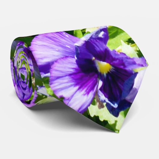 セレニティの海：美しい紫のパンジー畑 ネクタイ (ロール)