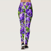 セレニティの海:美しい紫のパンジー畑 レギンス (裏面)